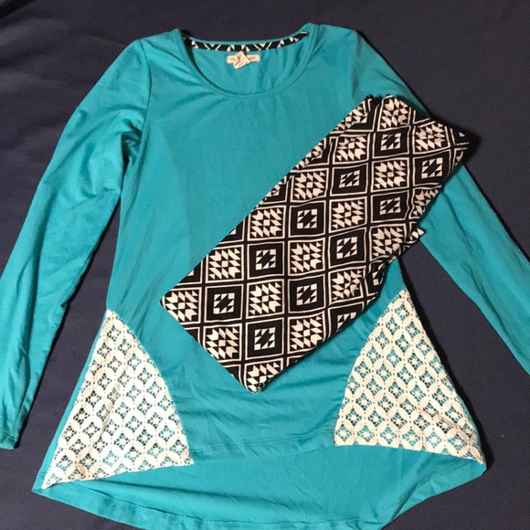 2 “dressy/casual” legging outfits - Picture 2 of 4